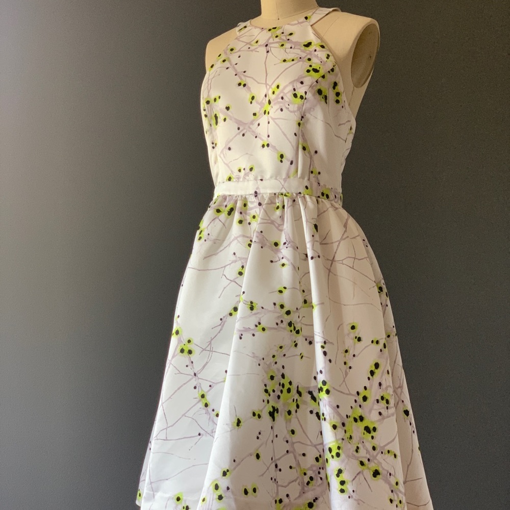 Parker White Pattern Dress - Picture 2 of 7